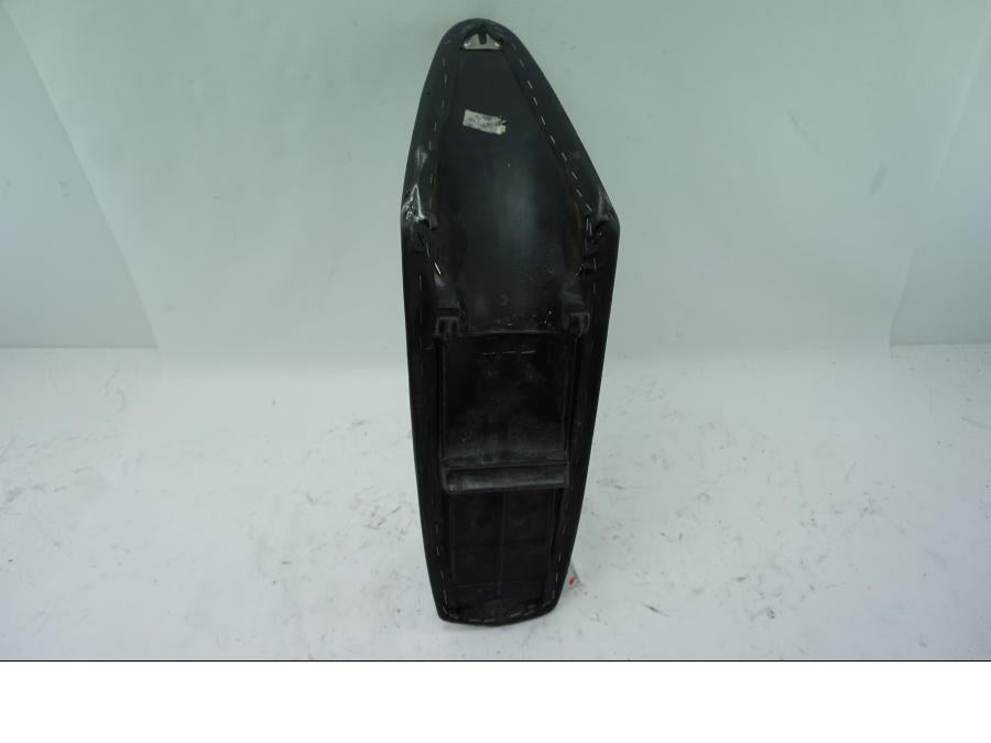 Höger sida pÄ Sadel frÄn en Husaberg FS 650 E -2004 motorcykel.