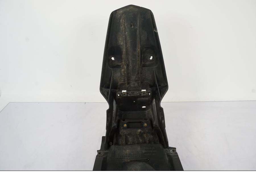 Extrabild2 på Undertail från en Honda CBR 125 R -2006 motorcykel.