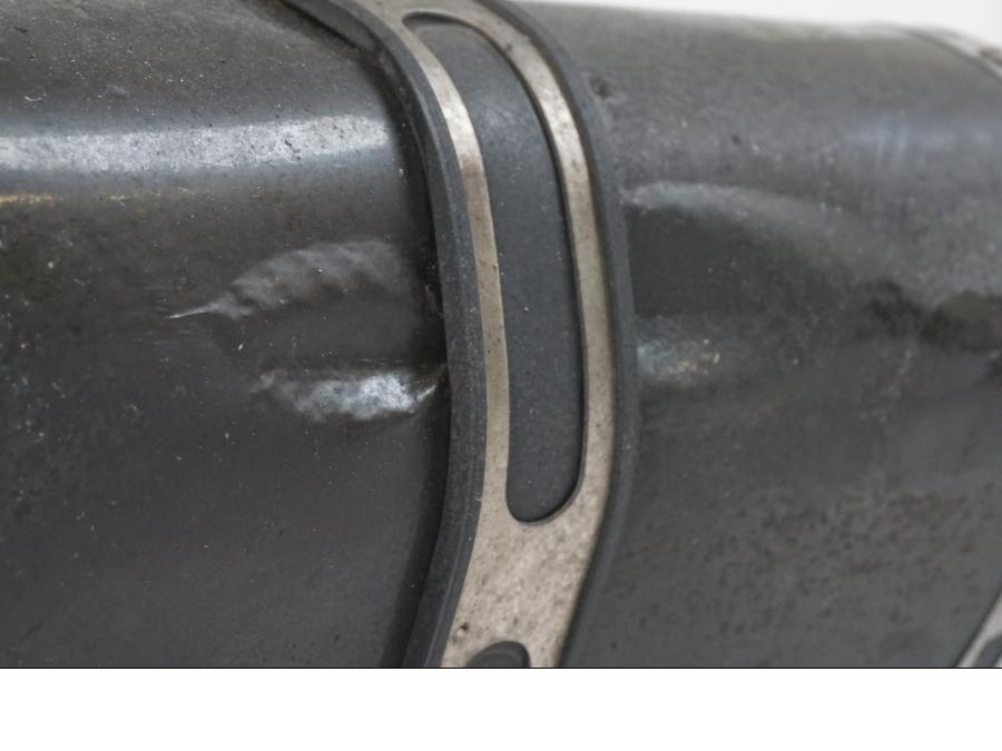 Snett nerifrån på Ljuddämpare Sport från en Yamaha MT-09 -2019 motorcykel.