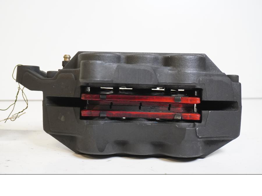 Höger sida på Bromsok från en Yamaha YZF 750 R -1994 motorcykel.