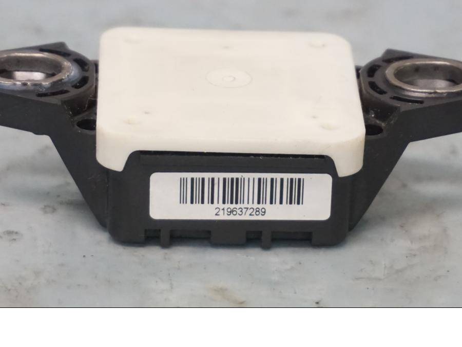 Baksidan pÄ Tilt Sensor frÄn en Aprilia Tuono V4R -2018 motorcykel.