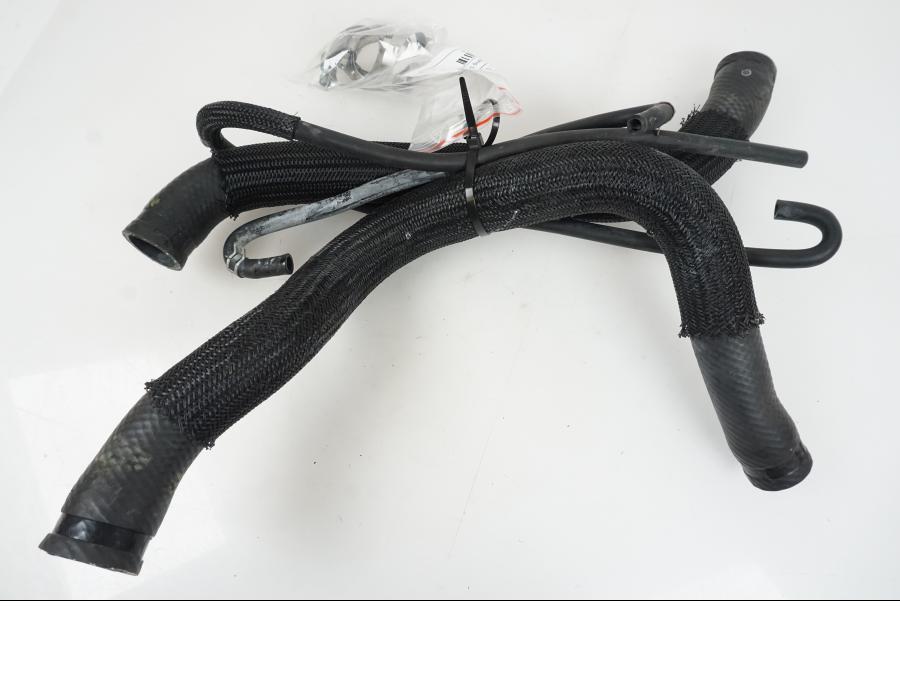 Extrabild4 på Vattenkyl Slang Set från en Suzuki GSX-R 750 -2009 motorcykel.