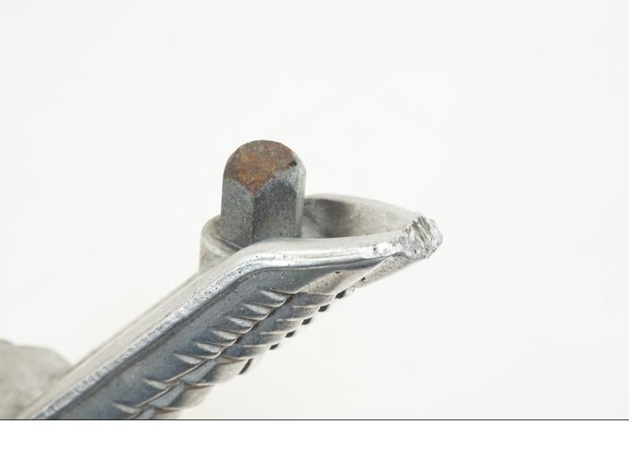 Vänster sida på Fotpinne från en Suzuki GSX-R 1000 -2005 motorcykel.