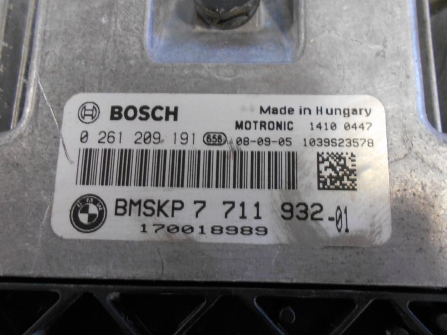 Framsidan på Motronic styrenhet från en BMW F 800 S -2009 motorcykel.