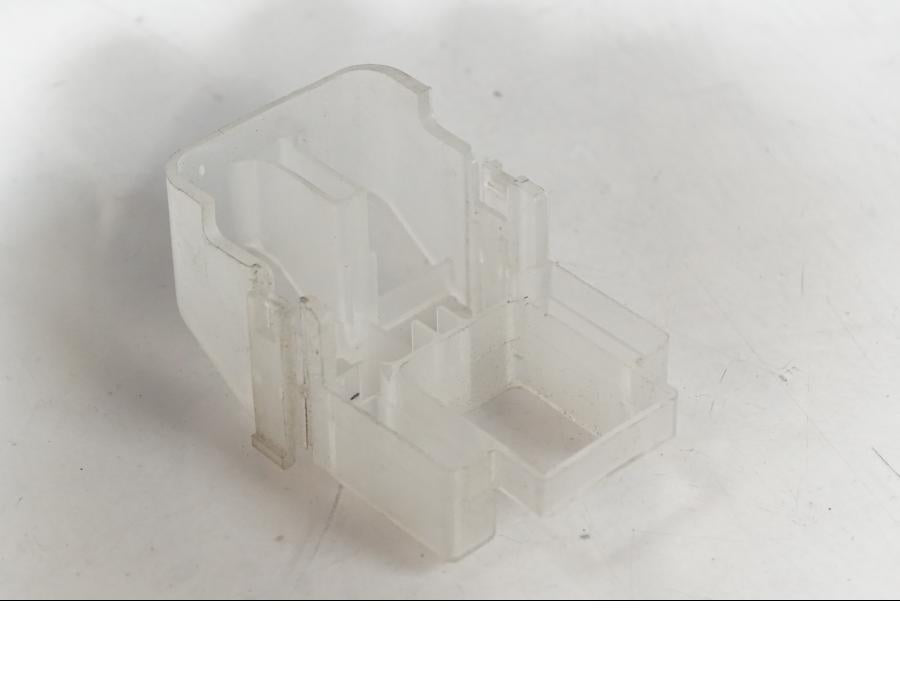 Snett uppifrån på Startrelä från en Suzuki SV 650 S -2005 motorcykel.