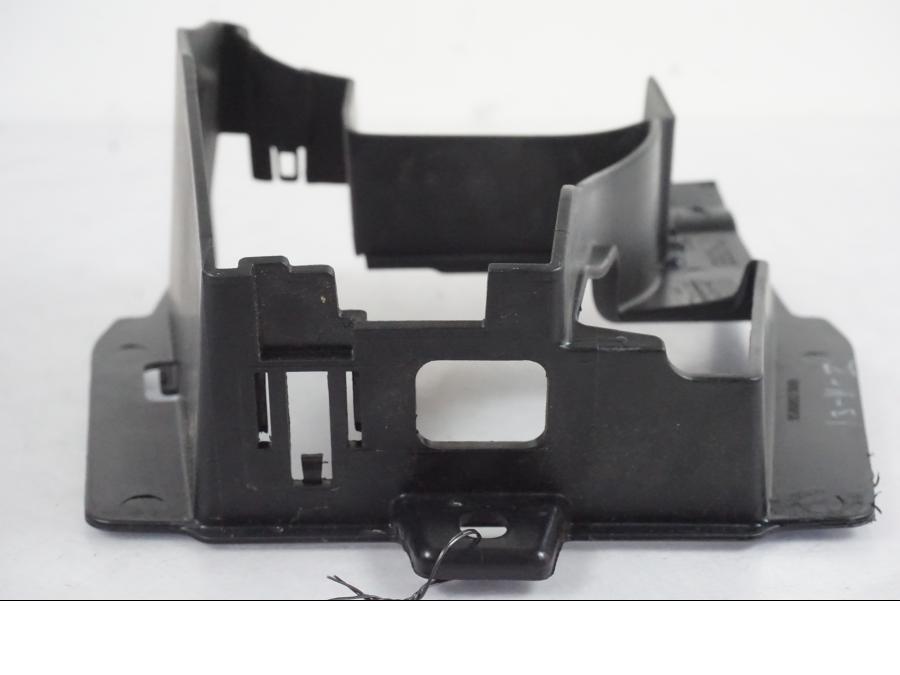 Extrabild1 på Säkringshållarlock från en KTM 390 Adventure -2021 motorcykel.