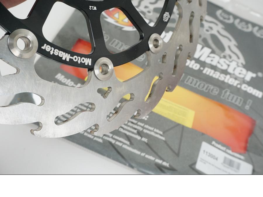 Höger sida på Bromsskiva från en Kawasaki Z 1000 -2006 motorcykel.