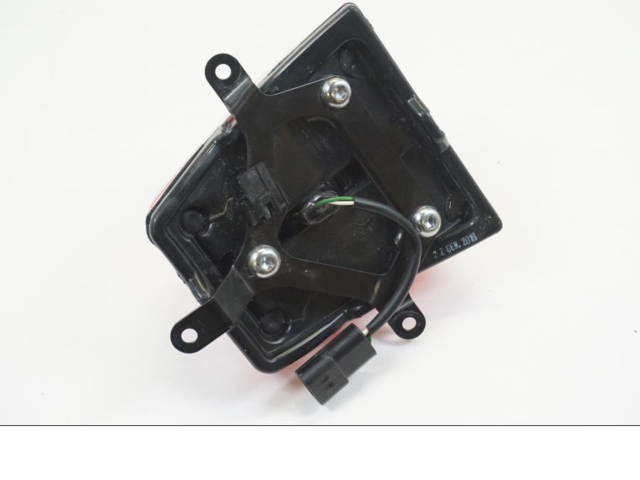 Vänster sida på Baklampa från en Triumph Tiger 1200 -2018 motorcykel.