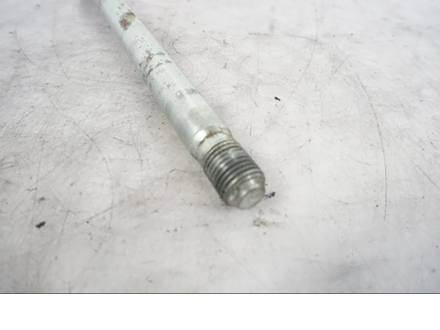 Vänster sida på Axel från en Yamaha YZF-R 125 -2008 motorcykel.