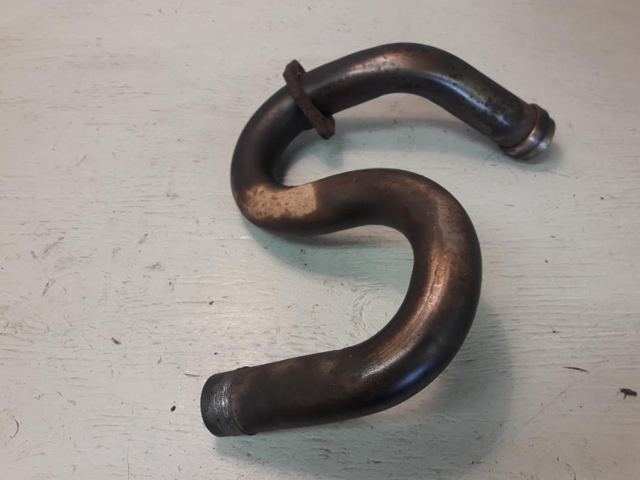 Baksidan på Grenrör från en Aprilia RS 125 -2017 motorcykel.