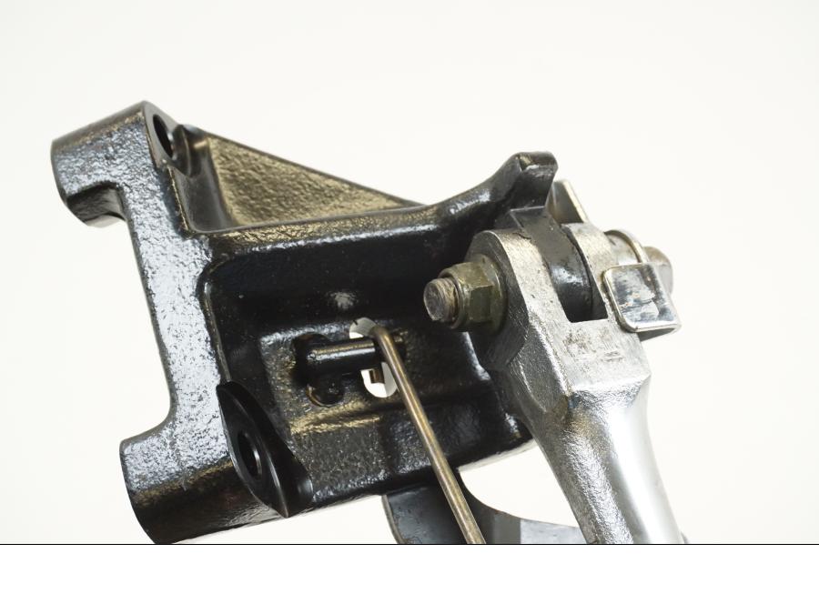 Extrabild2 på Sidostöd från en Yamaha XVS 1100 -2001 motorcykel.