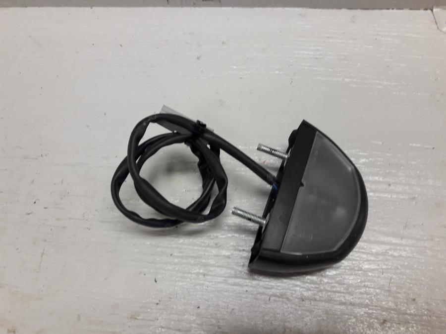 Baksidan på Skyltbelysning från en Yamaha XSR 900 -2016 motorcykel.