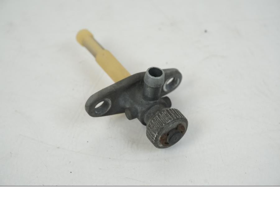 Snett nerifrån på Bensinkran från en KTM 990 SM -2009 motorcykel.