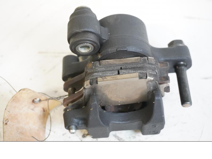 Höger sida på Bromsok från en Yamaha YZF R6 -2006 motorcykel.