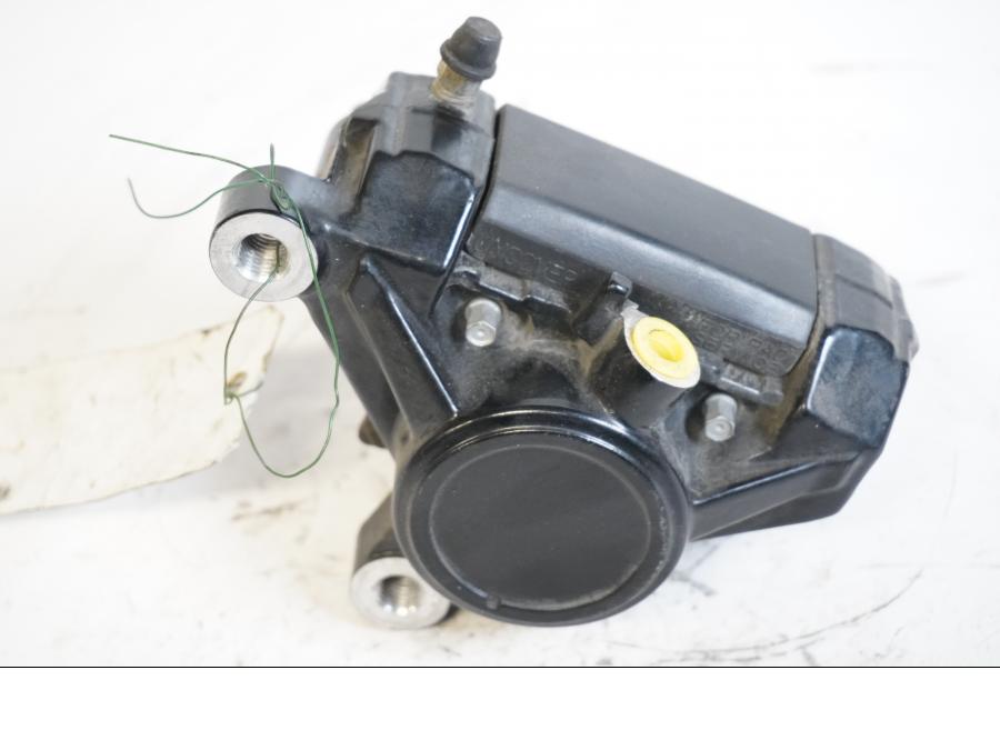 Höger sida på Bromsok från en Yamaha XVS 1100 -2001 motorcykel.