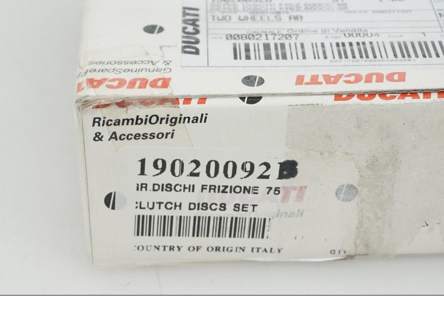 Höger sida på Lameller från en Ducati Monster 800 -2004 motorcykel.