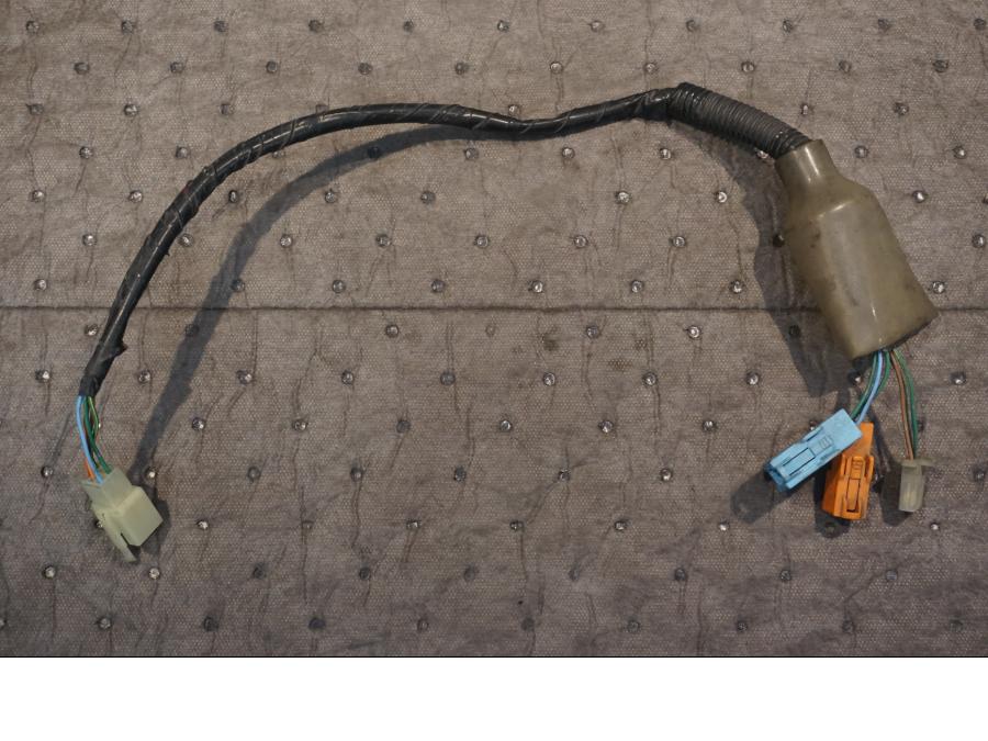 Framsidan på Kablage från en Honda CBR 900 RR -1999 motorcykel.