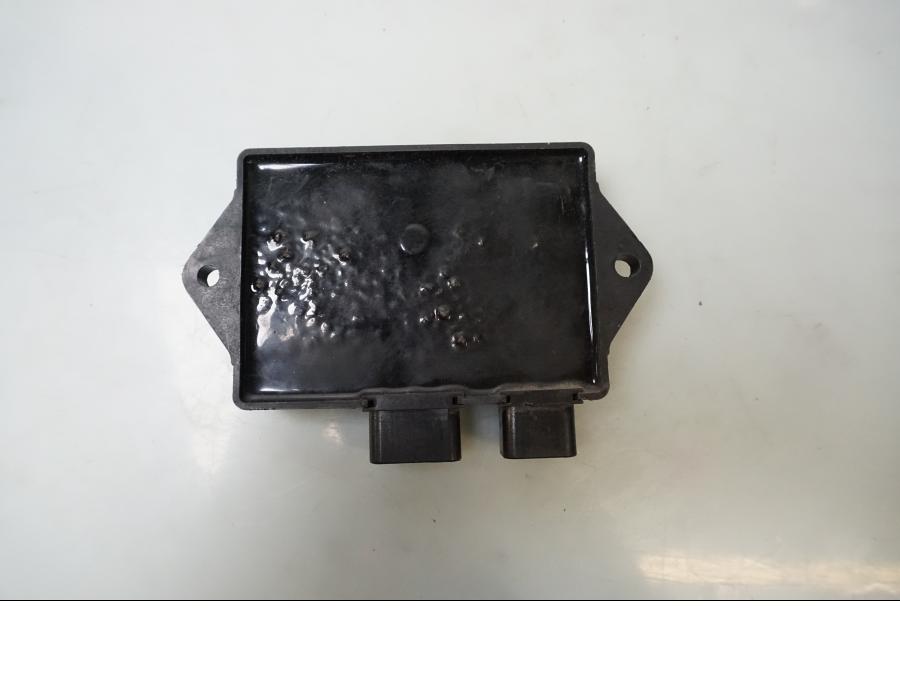 Baksidan på CDI / ECU från en Yamaha XVS 650 -1998 motorcykel.