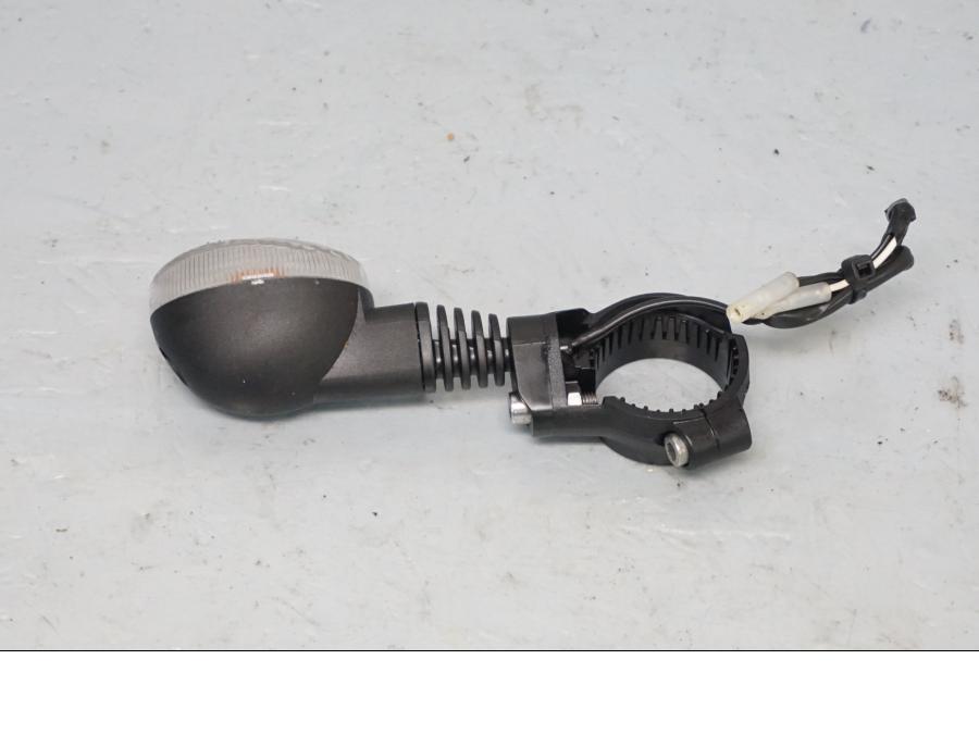 Baksidan på Blinkers från en Triumph Street Twin -2016 motorcykel.