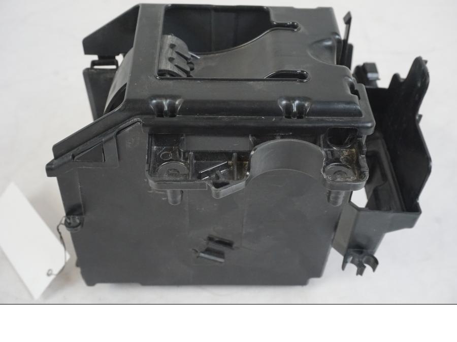 Extrabild1 på Batterihållare från en BMW R 1250 GS -2021 motorcykel.