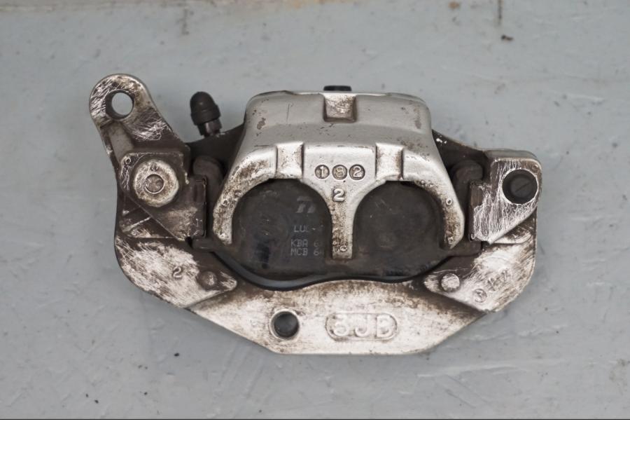 Baksidan på Bromsok från en Yamaha XV 535 -2001 motorcykel.