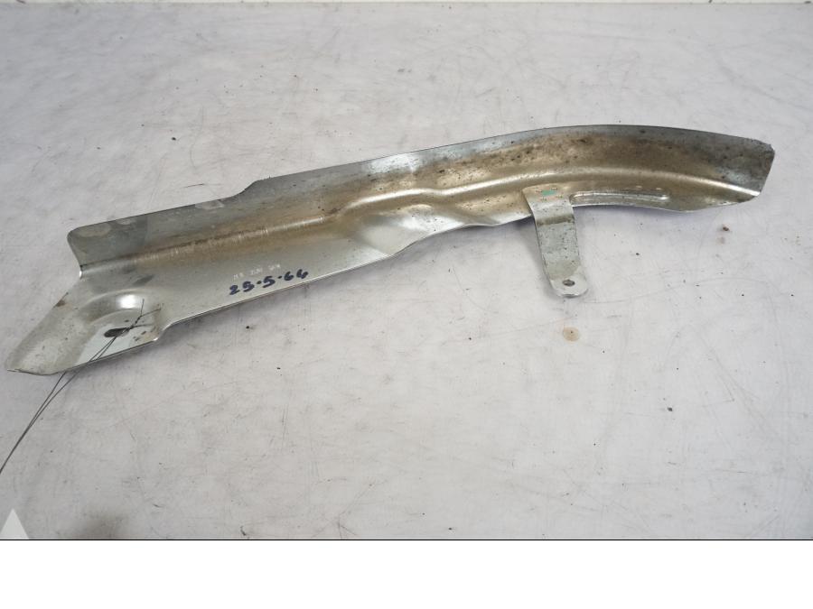 Höger sida på Kedjeskydd från en Triumph Bonneville T120 -2021 motorcykel.