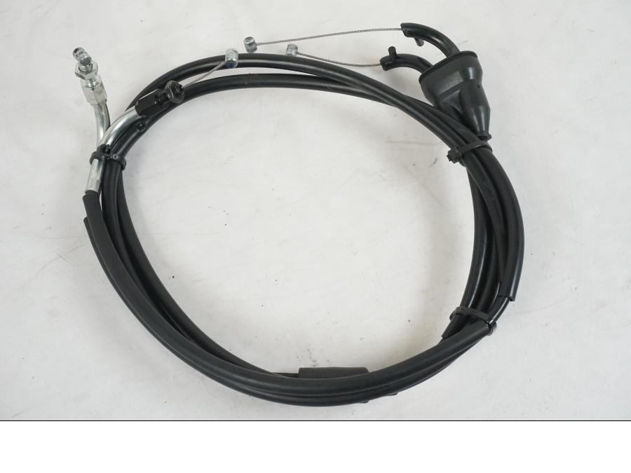 Framsidan på Gasvajer från en Yamaha MT-09 -2019 motorcykel.