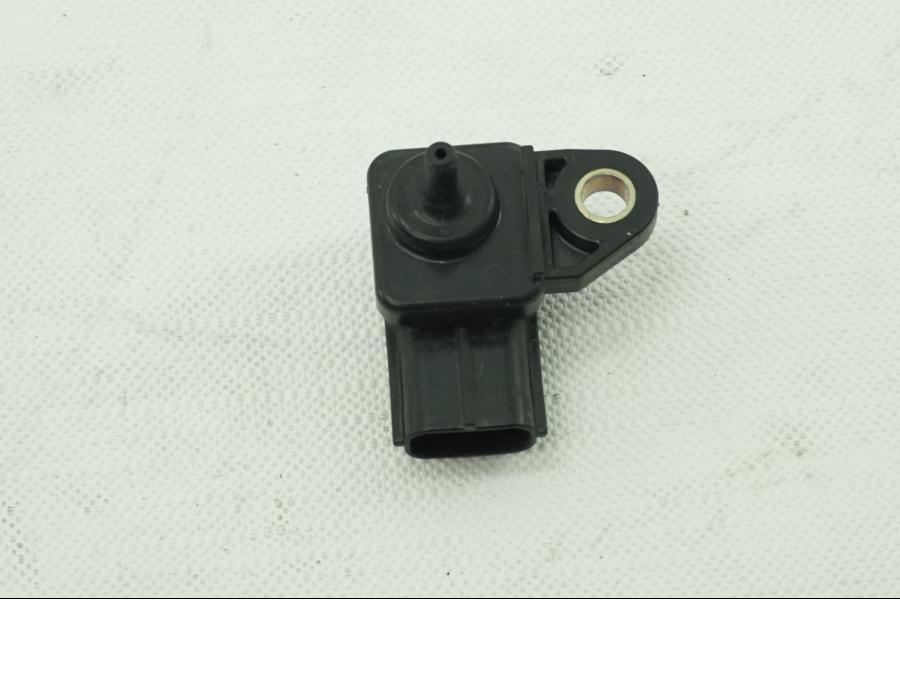 Baksidan på Mapsensor från en Kawasaki VN 1500 Classic Tourer -2001 motorcykel.