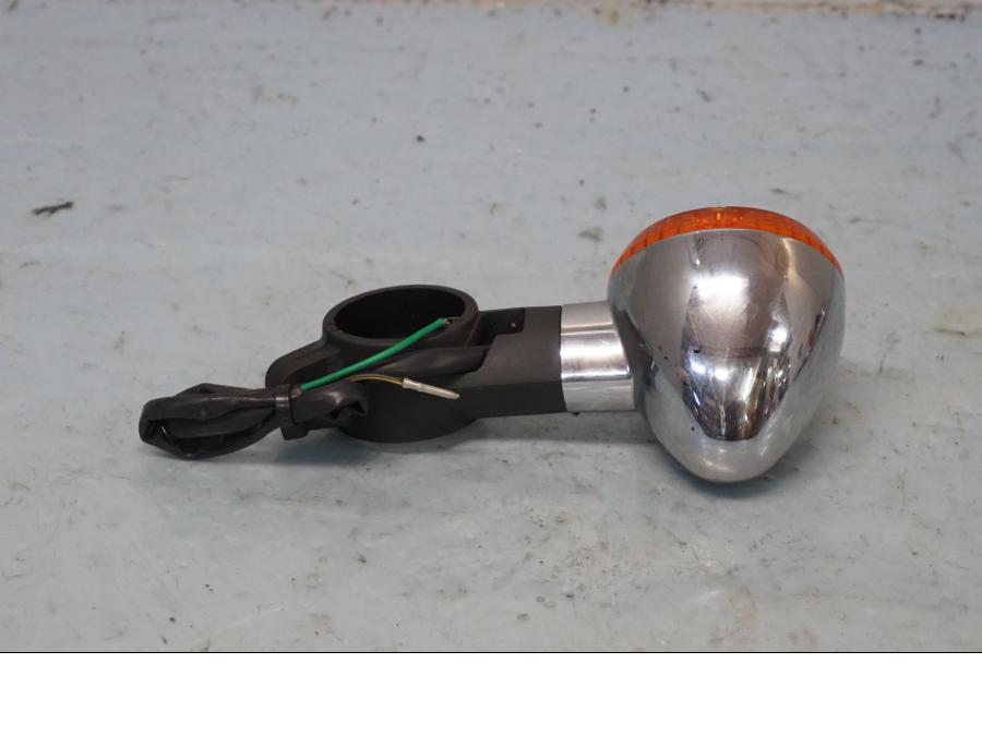 Baksidan på Blinkers från en Kawasaki VN 800 -2001 motorcykel.