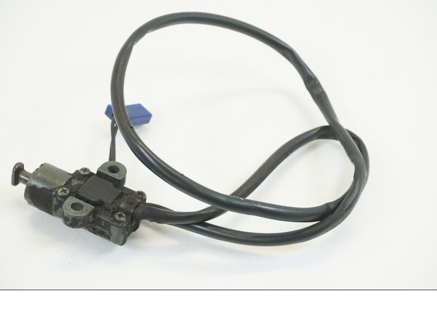 Höger sida pÄ Sidostödsbrytare frÄn en Yamaha YZF R6 -2000 motorcykel.