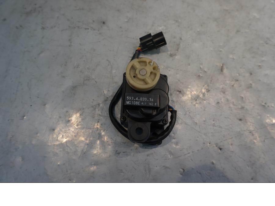 Framsidan på Avgasspjällmotor från en Ducati Diavel -2015 motorcykel.