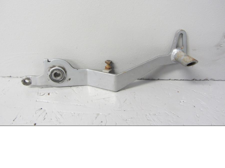 Framsidan på Bromspedal från en BMW R 1150 RT -2003 motorcykel.