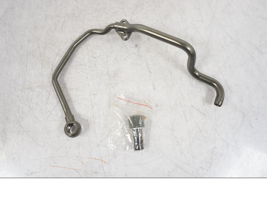 Baksidan på Oljekylrör från en BMW R 1200 GS -2010 motorcykel.