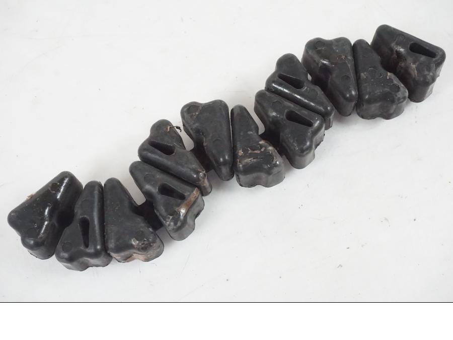 Vänster sida på Ryckutjämnare från en KTM 390 Adventure -2021 motorcykel.