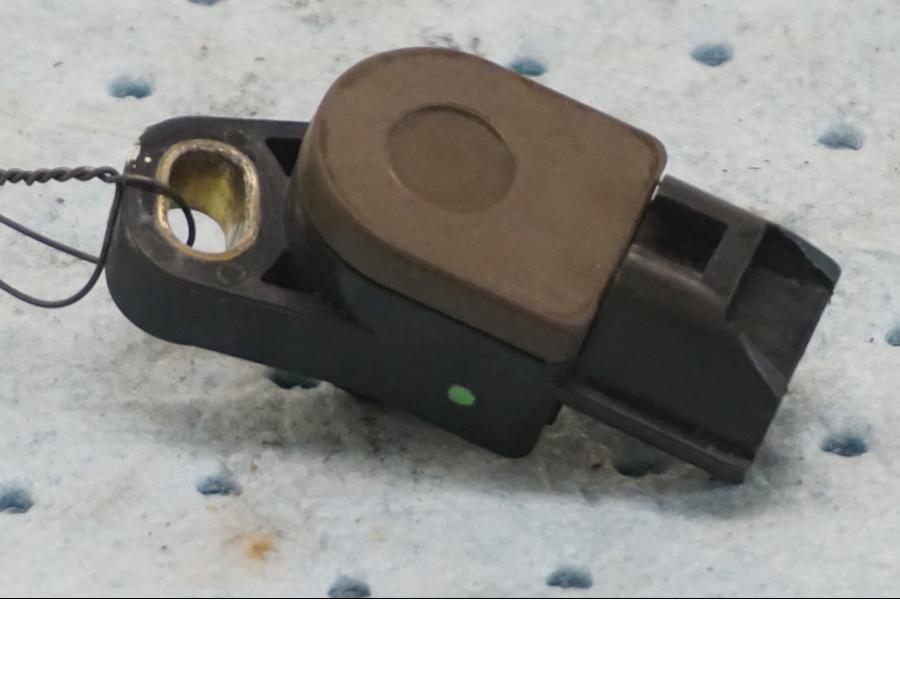 Framsidan på TPS från en Kawasaki Z 900 -2019 motorcykel.