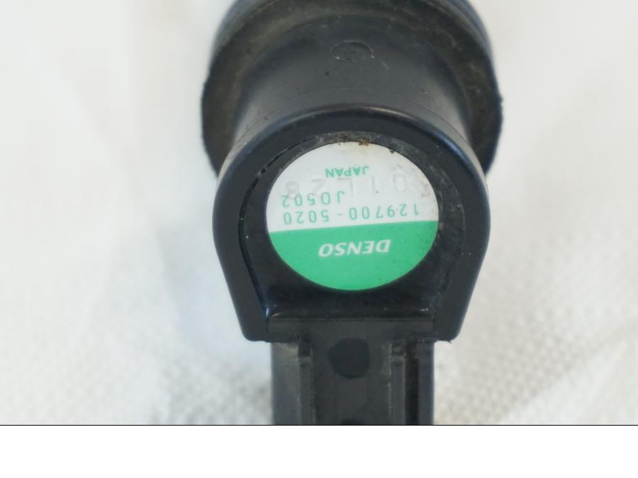 Höger sida pÄ TÀndspole frÄn en Triumph Daytona 675 -2010 motorcykel.