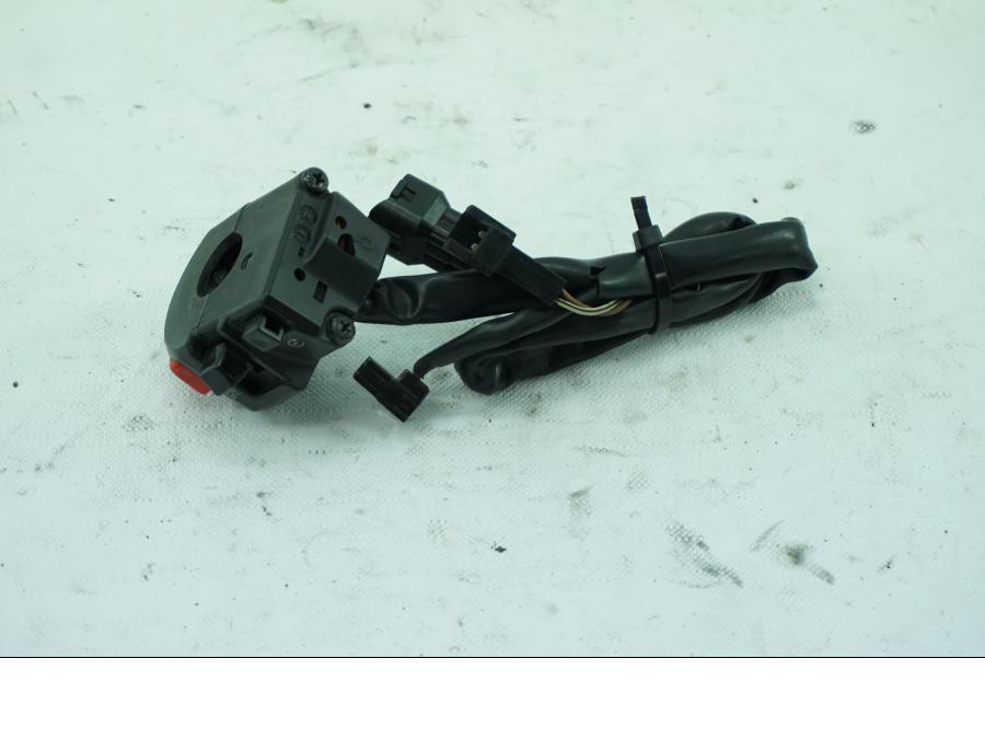 Höger sida pÄ Styrelreglage frÄn en Kawasaki ZX-6R -2004 motorcykel.