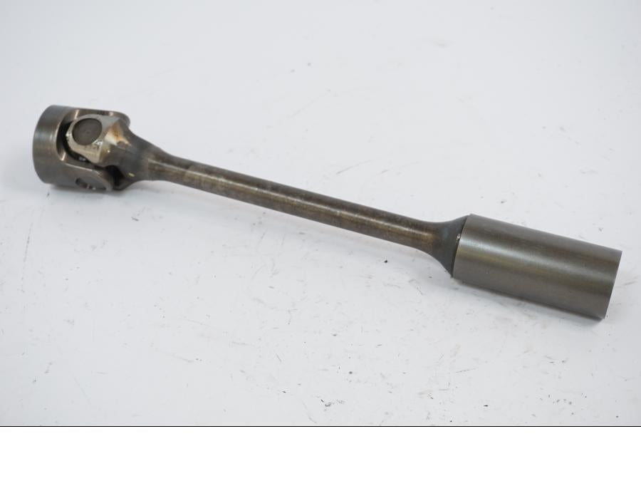 Vänster sida på Kardanaxel från en Kawasaki VN 1500 -2002 motorcykel.