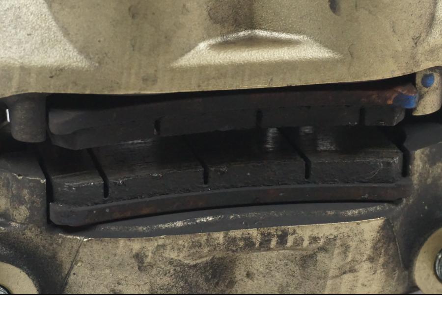 Snett uppifrån på Bromsok från en MV Agusta Dragster -2014 motorcykel.