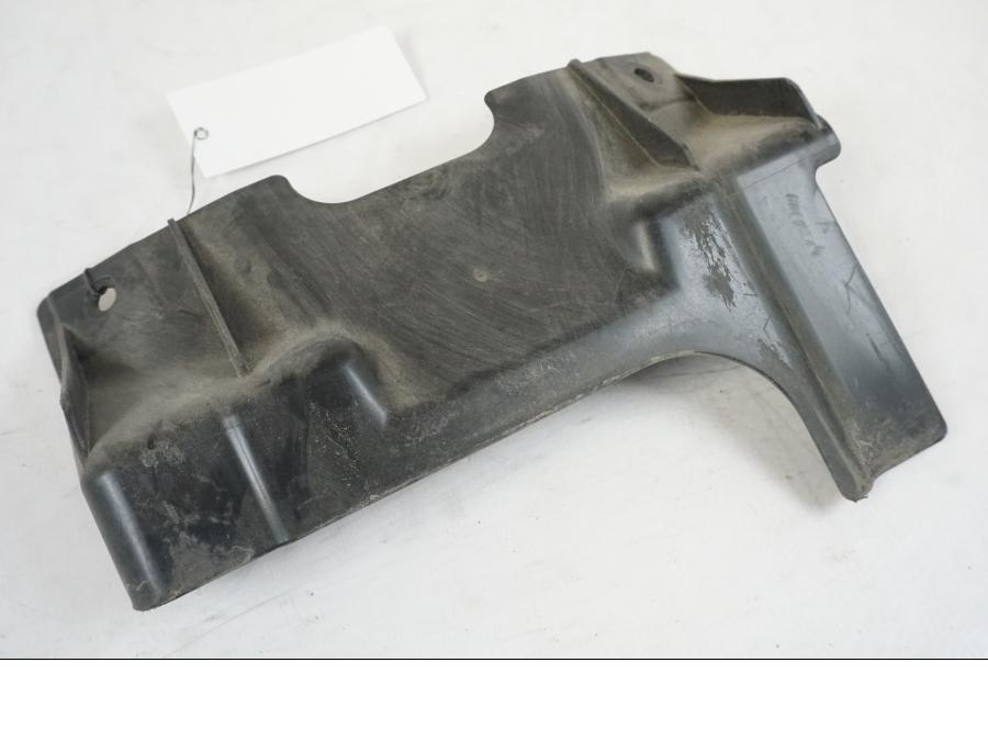 Höger sida på Undertail från en Suzuki VZR 1800 -2009 motorcykel.