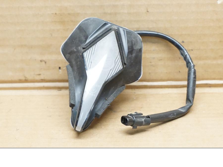 Framsidan på Parkeringsljus från en Yamaha YZF R6 -2008 motorcykel.