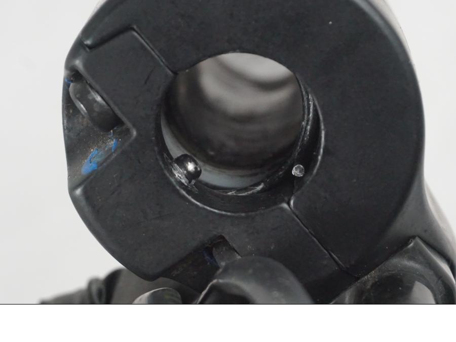 Extrabild2 på Gasklo från en MV Agusta Dragster -2014 motorcykel.