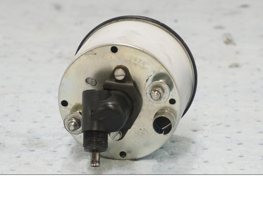 Baksidan på Varvräknare från en BMW F 650 -1998 motorcykel.