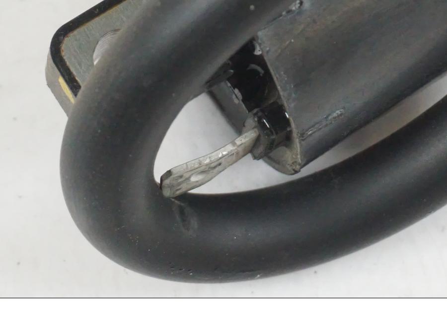 Snett nerifrån på Tändspole från en Suzuki VZR 1800 -2009 motorcykel.