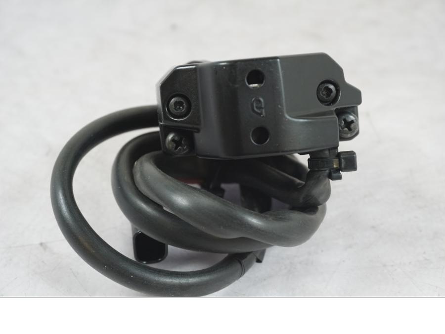 Höger sida på Gasklo från en Triumph Tiger 1200 -2018 motorcykel.