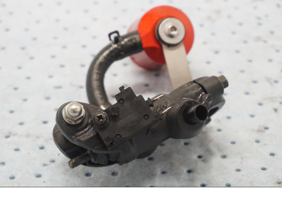 Höger sida på Bromshuvudcylinder från en Honda CBR 1000 RR -2011 motorcykel.