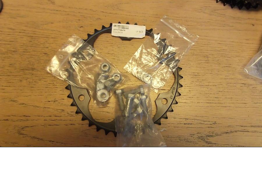 Baksidan på Drev från en BMW F 800 GS -2012 motorcykel.