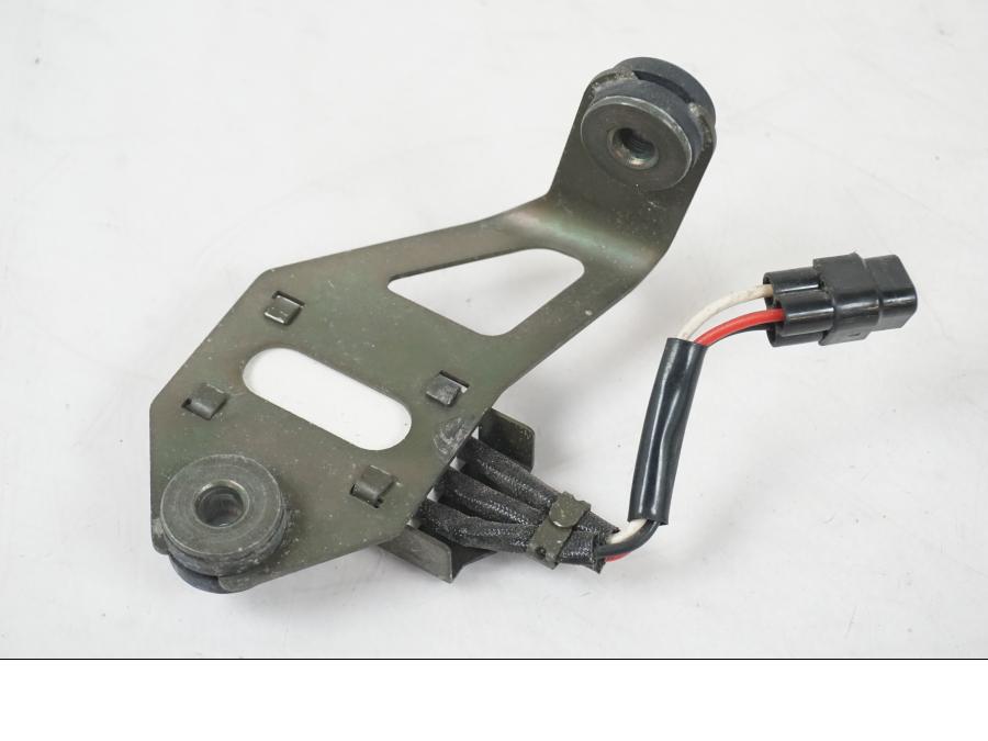 Vänster sida på Resistor från en Suzuki SV 650 S -2005 motorcykel.