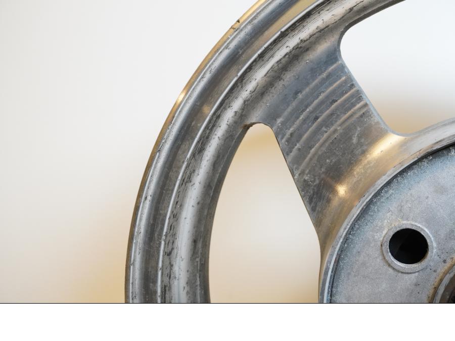 Extrabild6 på Fälg från en Kawasaki VN 1500 Classic Tourer -2003 motorcykel.