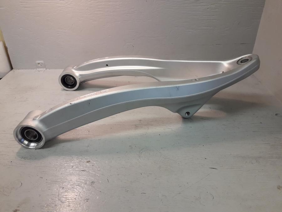 Baksidan på Sving från en BMW R 1200 GS -2014 motorcykel.